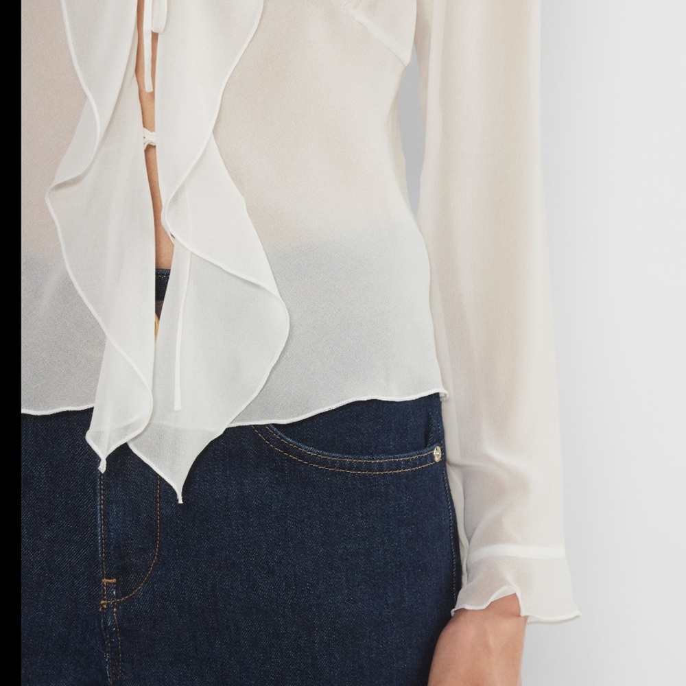 Wilfred x Aritzia  “Frenchy” White Ruffle Blouse - Picture 3 of 10